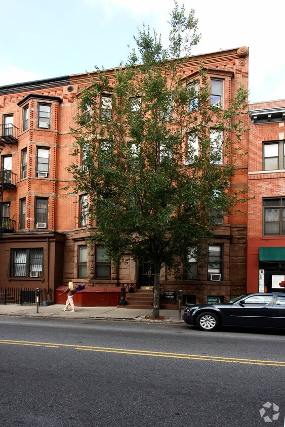 Building Photo - 64 7th Ave