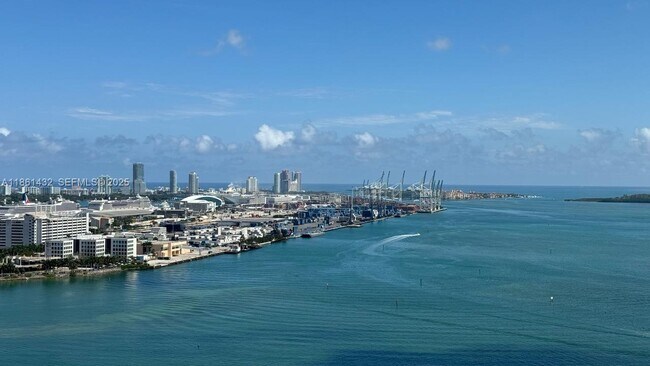 Foto del edificio - 50 Biscayne Blvd