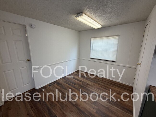 Foto del edificio - 122 N County Rd