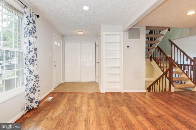 Building Photo - 7984 Tyson Oaks Cir