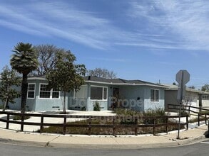 Building Photo - 6350 Mesita Dr