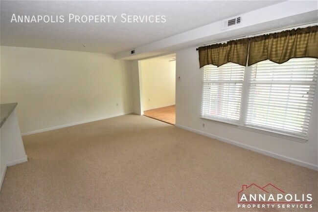 Building Photo - 606 belle dora ct