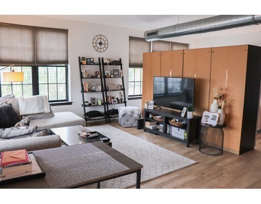 Foto del edificio - 944 Dorchester Ave