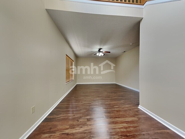 Building Photo - 1247 Yellowstone Way