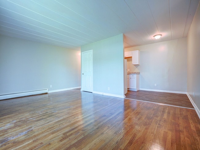 Building Photo - 5854 W Pameleen Ct