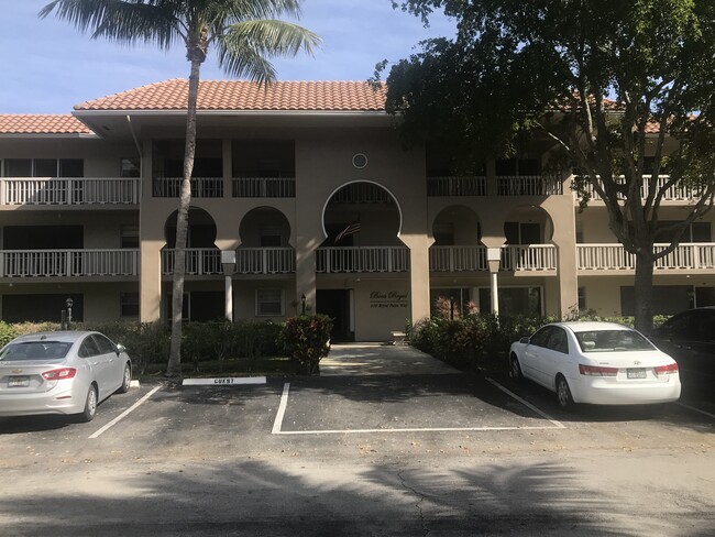 Boca Royal { 18th St & US 1 } - 100 Royal Palm Way