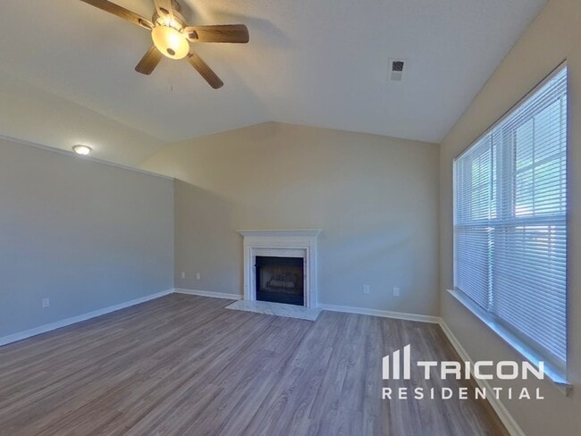 Foto del edificio - 1134 Summit Hills Dr