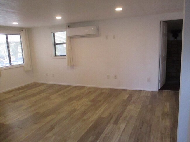 Foto del edificio - 1310 N 43rd Dr