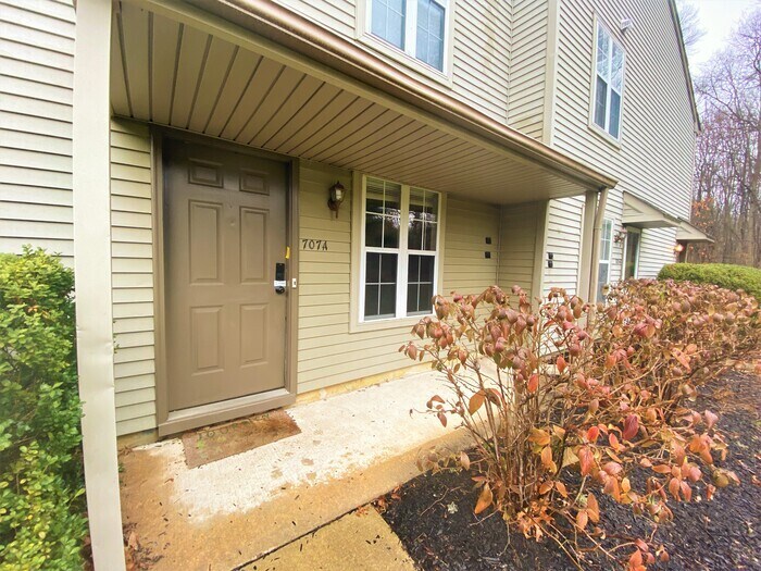 707A Harwood Ct, Mount Laurel Township, NJ 08054 Condo for Rent in