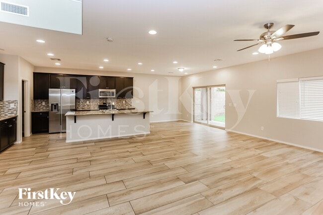 Building Photo - 10552 Mt Blackburn Ave