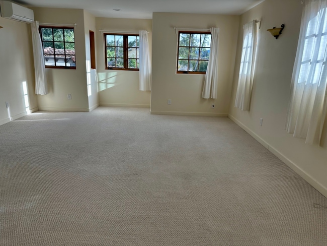 Building Photo - 4 El Sereno Dr