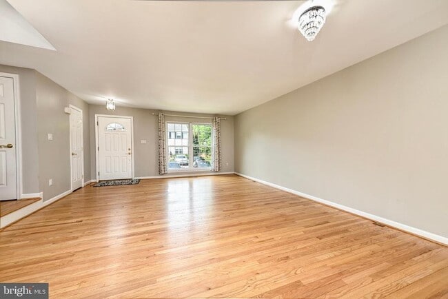 Building Photo - 1020 Smartts Ln NE