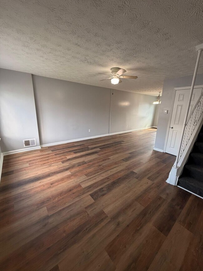 Foto del edificio - 932 Elton Ave