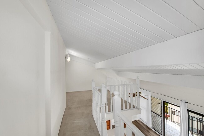 Foto del edificio - Modern 2 Bedroom 2 Bathroom Ocean View Con...