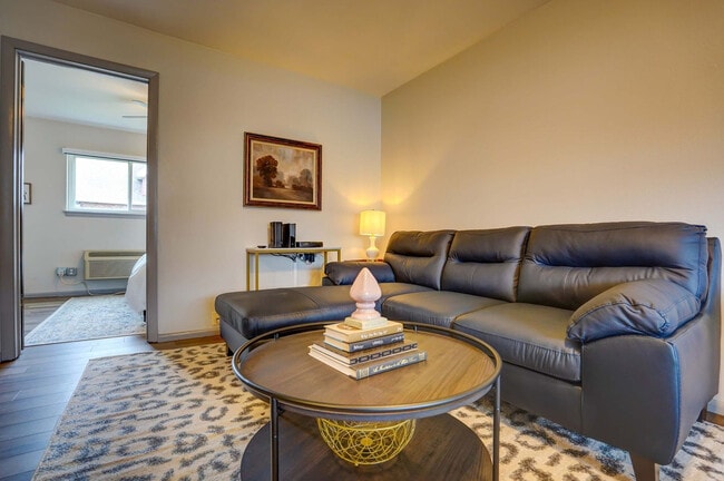 Building Photo - 407 S 94th Pl