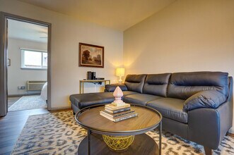 Building Photo - 407 S 94th Pl