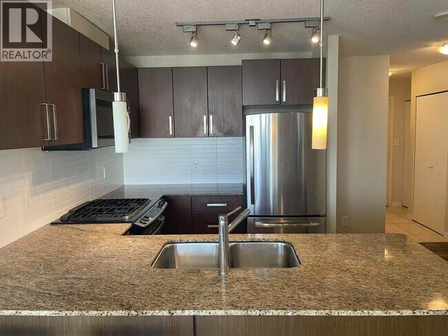 Photo du bâtiment - 9888 Cameron St