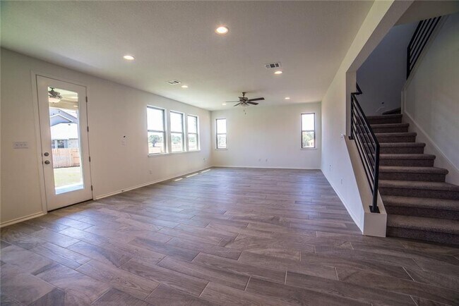 Building Photo - 1333 Terrace View Dr