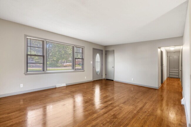 Foto del edificio - 938 E Lindberg St