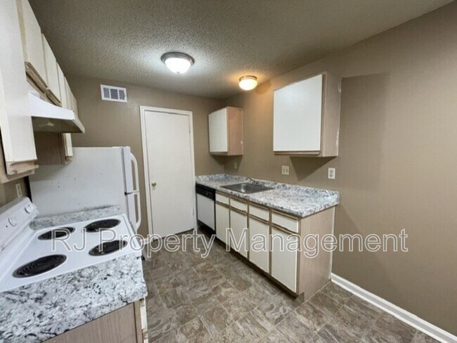 Foto del edificio - 3566 Bristerwood Dr
