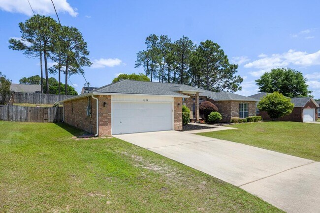 Foto del edificio - 1236 Northview Dr
