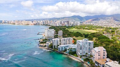 Building Photo - 2957 Kalakaua Ave