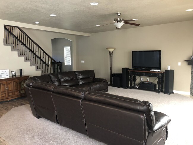 Foto del edificio - 5965 Rollins Ranch Rd