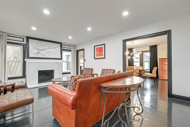 Foto del edificio - 3222 Oakdale St