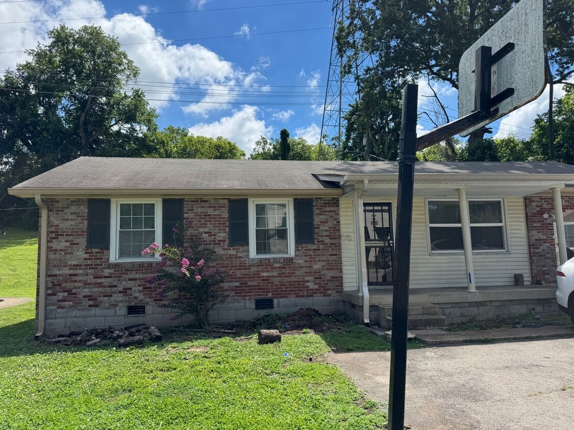 Photo - 2910 Berry Hill Drive