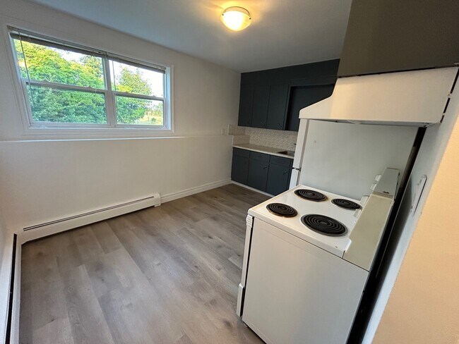 Photo du bâtiment - 2 Donald MacLeod Drive