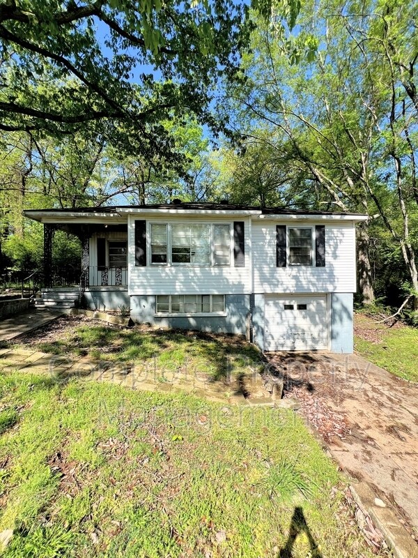 Foto principal - 2608 2nd St NW