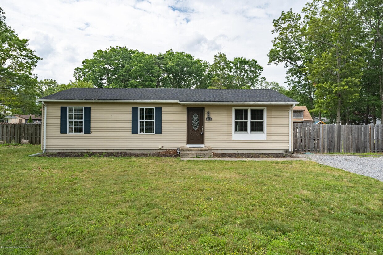 264 Veterans Blvd, Berkeley Township, NJ 08721 House for Rent in