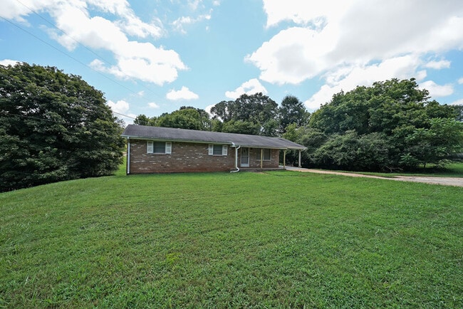 3/1 ranch home on 4 acres - 3/1 ranch home on 4 acres