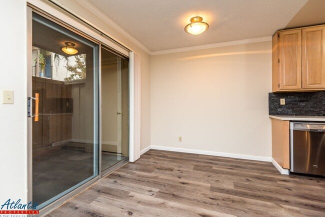 Building Photo - Mission Grove | Gated Complex | Remodeled | Central A/C