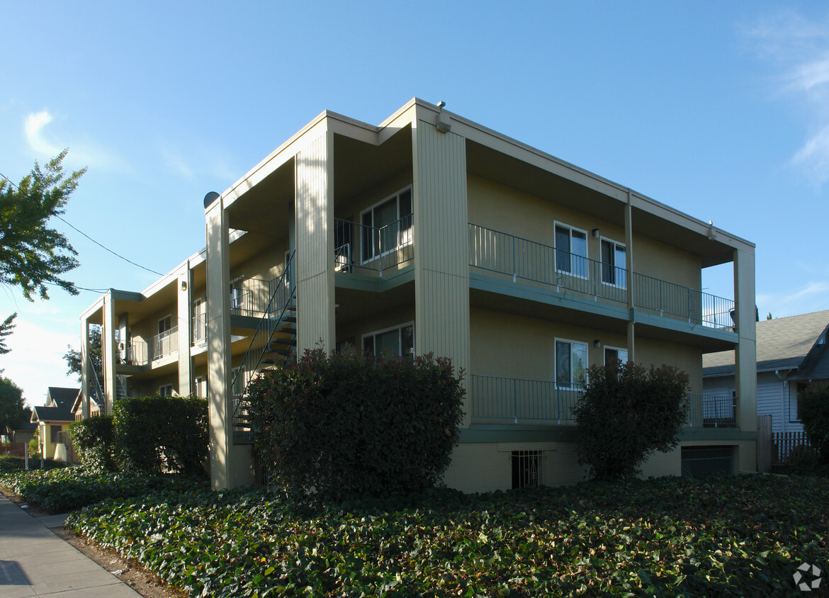Building Photo - 499 North Tenth Street
