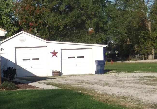 Foto del edificio - 11325 N County Road 200 E