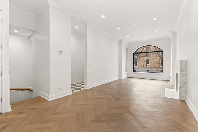 Foto del edificio - 2053 W Evergreen Ave