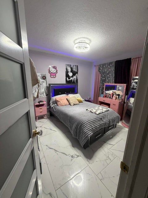 Foto del edificio - 3151 NW 68th St