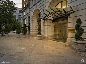Building Photo - 601 Pennsylvania Ave NW