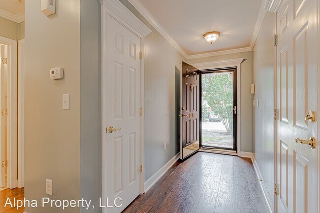 Foto del edificio - 2 br, 2 bath House - 348 Rexford Dr