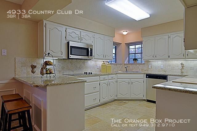 Foto del edificio - 4933 Country Club Dr