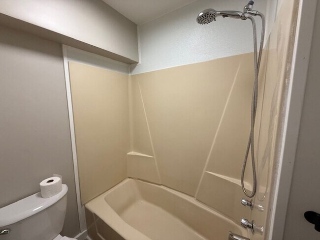 Foto del edificio - 1608-1608 1/2 Avenue B
