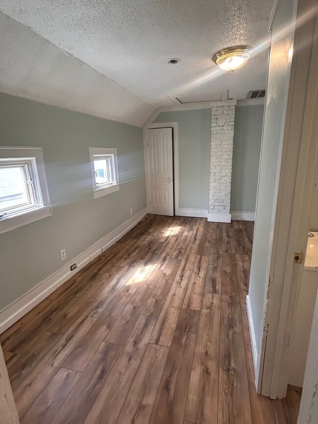 Building Photo - 1342 Lafayette Ave NE