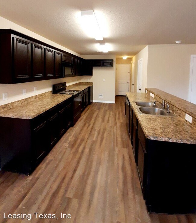 Building Photo - 3 br, 2.5 bath House - 712 River Hill Lane