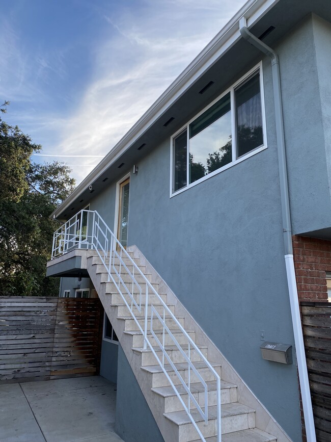 Stairs to front door - 6716 Pollard St