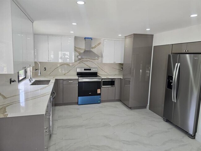 Foto del edificio - 270 NW 147th St