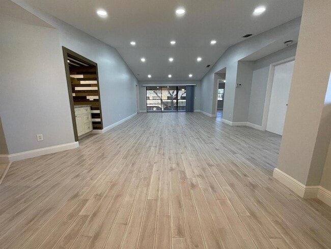 Building Photo - 6691 Montego Bay Blvd