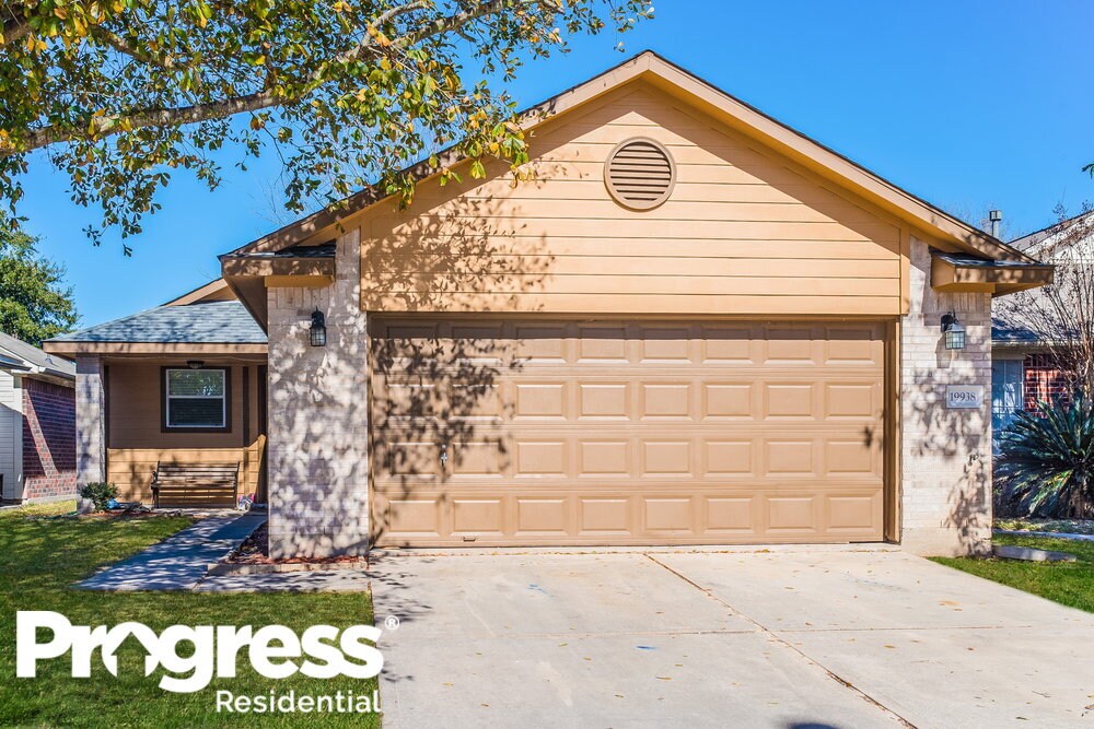 Foto principal - 19938 Sycamore Valley Dr