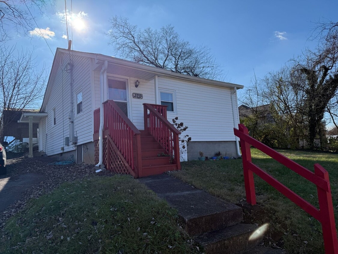 Photo - 320 Carter Ave Maryville TN 37803