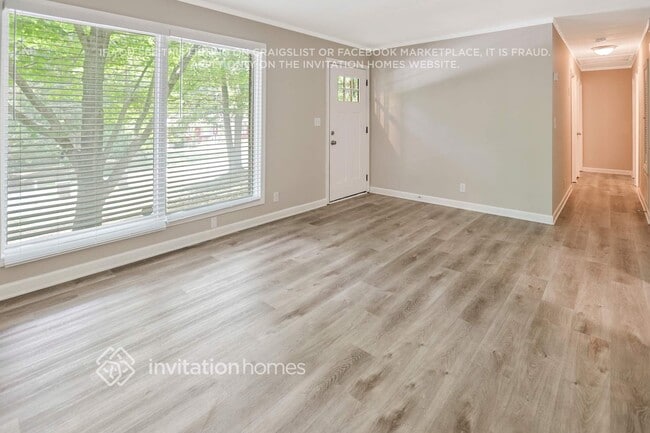 Building Photo - 3035 Kingston Ct